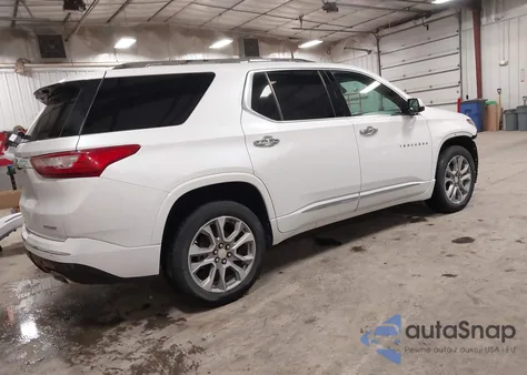 2019 Chevrolet Traverse Premier z USA, uszkodzony, nr VIN 1GNEVKKW0KJ221140